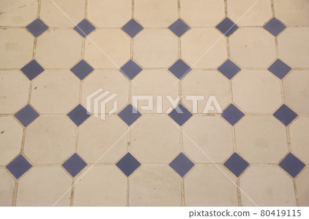 Checkered floor at the time of Tokyo Station's construction 80419115