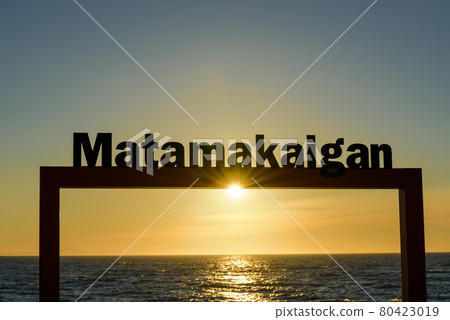 Matama coast at dusk 80423019
