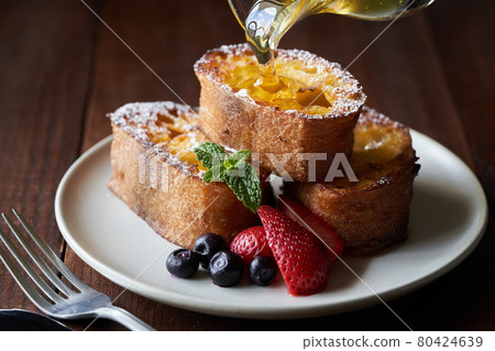 French toast French toast 80424639