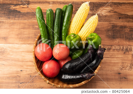Summer vegetable platter Summer vegetable platter 80425064