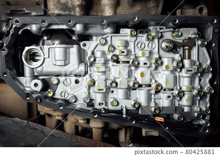 CVT automatic transmission, bottom view CVT automatic transmission, bottom view 80425881