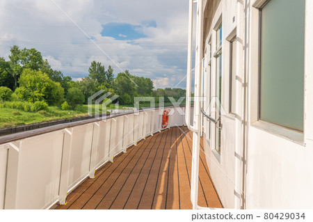 yacht, holiday beautiful friends, lifestyle bahamas. Sailboat leaving voyage, business tourists seascape cruise liner lifeboat lower deck drone papluba with flattery yacht, holiday beautiful friends, lifestyle bahamas. Sailboat leaving voyage, business tourists seascape cruise liner lifeboat lower deck drone papluba with flattery 80429034