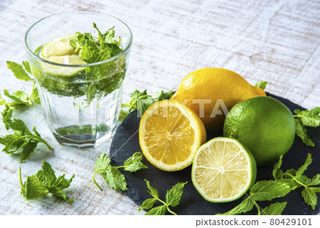 Lime, lemon and lime squash 80429101