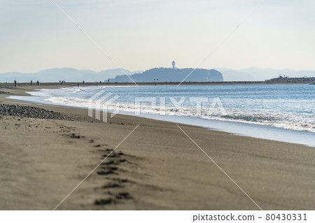 Scenery of the Chigasaki coast [Chigasaki City, Kanagawa Prefecture] 80430331