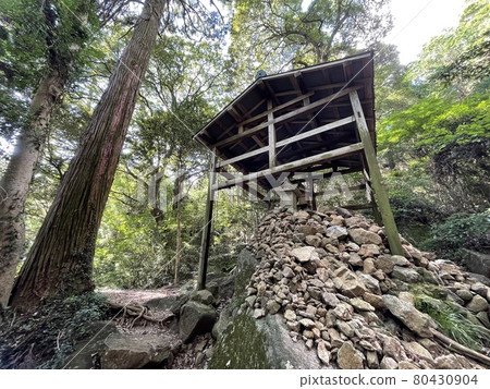 Mountain trail of Mt. Tsukuba in Ibaraki Prefecture Mountain trail of Mt. Tsukuba in Ibaraki Prefecture 80430904