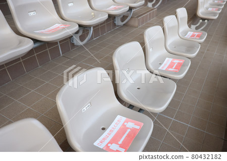 Countermeasures against new corona infection in concert seats Countermeasures against new corona infection in concert seats 80432182