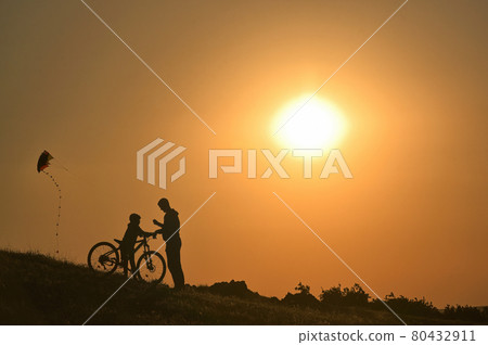Silhouette Happy Family Is Playing Outdoors Silhouette Happy Family Is Playing Outdoors 80432911