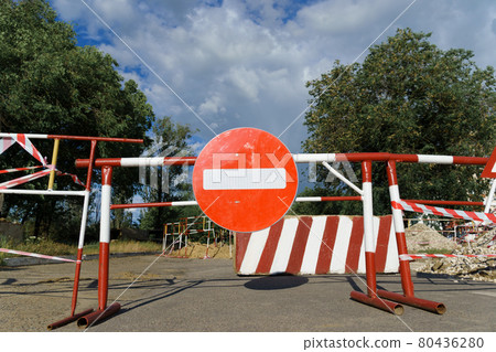 road sign - traffic is prohibited and road works, the road is closed for maintenance 80436280