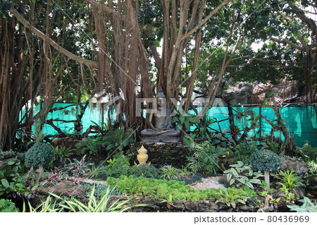 Buddha statue of White Temple (Chiang Rai, Thailand) 80436969