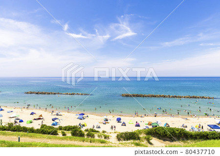 <Shimane Prefecture> Roadside Station Kirara Taki Kirara Beach with cobalt blue sea 80437710
