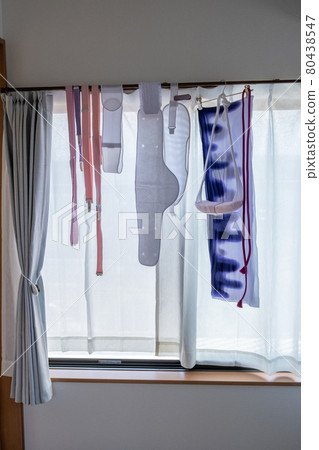 After taking off the kimono, I'm drying small items After taking off the kimono, I'm drying small items 80438547