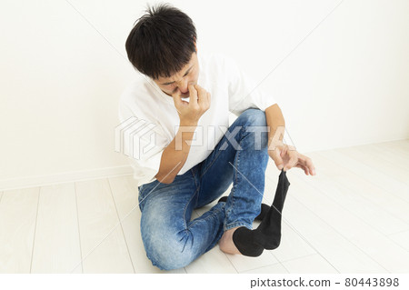 Smell of socks 80443898