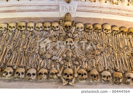 Chapel of Bones in Evora, Portugal 80444564