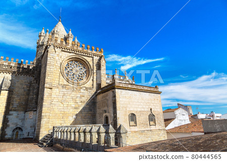 Cathedral of Evora, Portugal 80444565