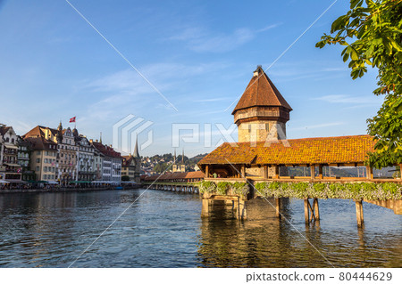 Famous Chapel bridge in Lucerne 80444629