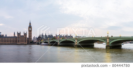 Big Ben, Parliament, Westminster bridge in London 80444780