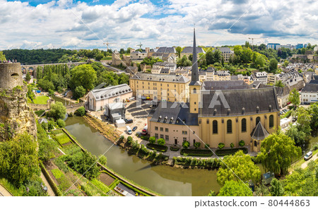 Panoramic cityscape of Luxembourg 80444863