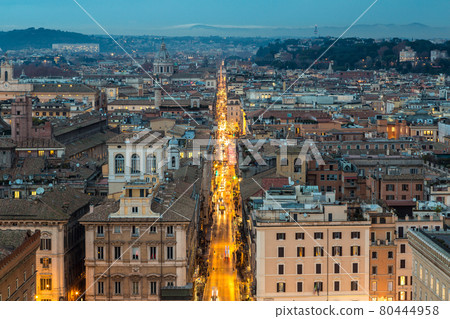Night panorama of Rome 80444958