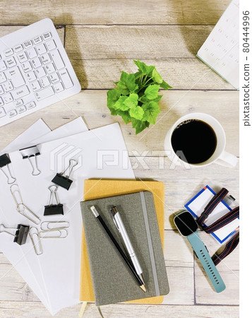 Business image desk work vertical position bird's-eye view 80444996