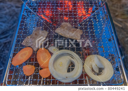  烤肉 80449241