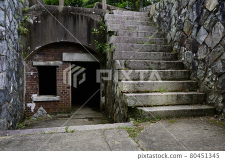 Scenery of the remains of the mountain gun turret of the Shimonoseki Fortress Fire in Shimonoseki City, Yamaguchi Prefecture Scenery of the remains of the mountain gun turret of the Shimonoseki Fortress Fire in Shimonoseki City, Yamaguchi Prefecture 80451345