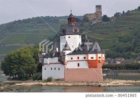 德國萊茵河畔的 Pfalzgrafen 和 Gutenfels 城堡 德國萊茵河畔的 Pfalzgrafen 和 Gutenfels 城堡 80451985