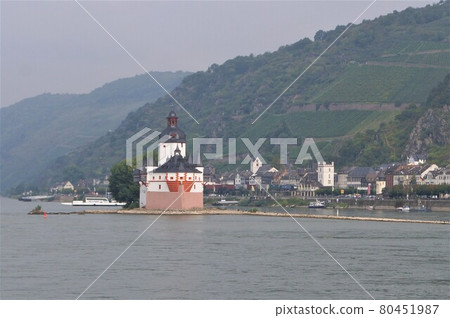 德國萊茵河畔的普法爾茨格拉芬 德國萊茵河畔的普法爾茨格拉芬 80451987