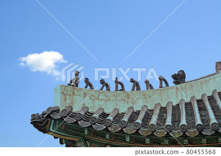 韓國傳統建築的屋頂裝飾 80455568