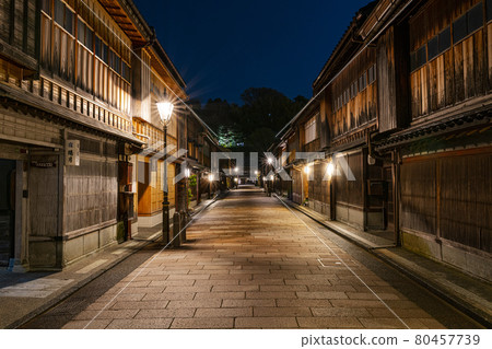 Higashi Chaya at night in Kanazawa City, Ishikawa Prefecture 80457739