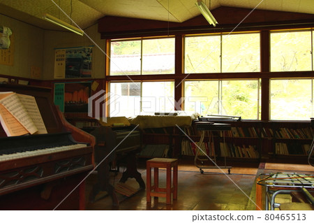 Former Kizawa Elementary School-Shinshu Toyamago 80465513