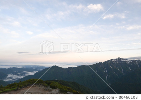 Kasagatake seen from the Nishiho ridgeline at dusk in summer 80466108