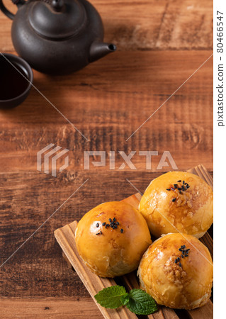 Mid-Autumn Festival Moon Cake Egg Yolk Pastry Mid-Autumn Festival Moon cake げっぺい Mid-Autumn Festival Moon Cake Egg Yolk Pastry Mid-Autumn Festival Moon cake げっぺい 80466547