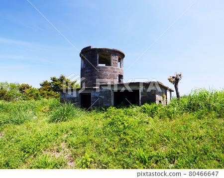 留在高山山頂的前日本軍事監視哨兵 留在高山山頂的前日本軍事監視哨兵 80466647