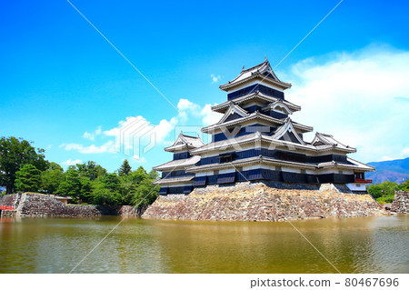 Scenery of Matsumoto City, a national treasure Matsumoto Castle Scenery of Matsumoto City, a national treasure Matsumoto Castle 80467696