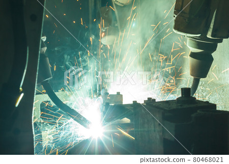 Welding robots movement in a car factory 80468021