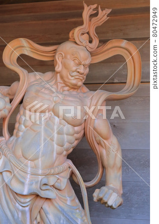 有肌肉脊的仁王像（靜岡縣秋葉總本殿） 80472949