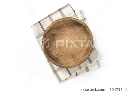 Empty isolated green plate on white bakground 80473544