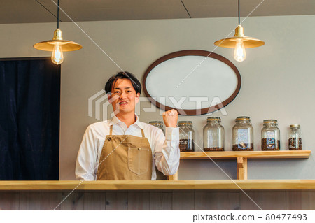 經營咖啡館的男人 80477493