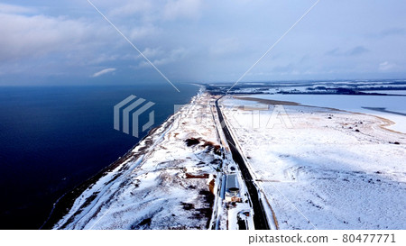 Sea of Okhotsk and Semmo Line in winter 80477771