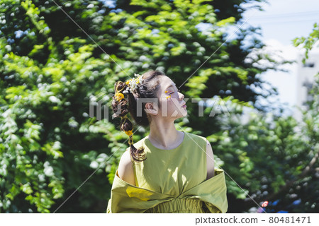 綠色的女人 綠色的女人 80481471