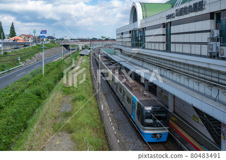 Hokuso Railway Inzai Makinohara Station 9100 type train Hokuso Railway Inzai Makinohara Station 9100 type train 80483491