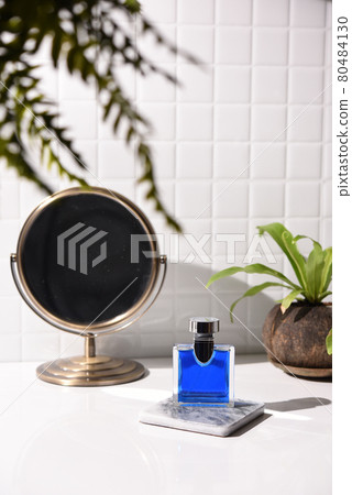 Bathroom view with perfume bottle 80484130