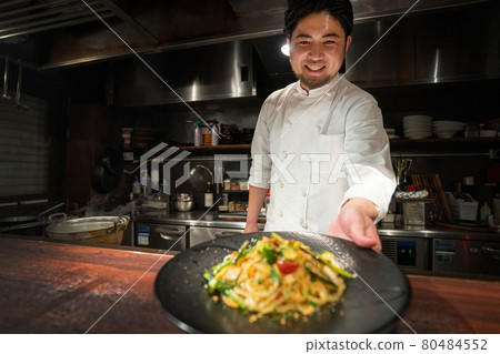 餐廳廚師做飯 80484552