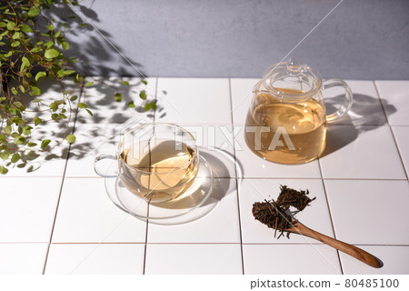 Tea time scenery 80485100