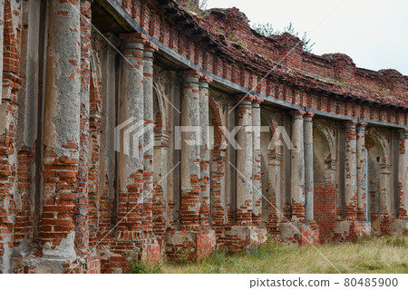 Column row of the old ruined castle Column row of the old ruined castle 80485900