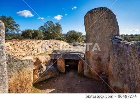 Dolmen of Lacara, funeral chamber near La Nava de Santiago, Extremadura. Spain 80487274