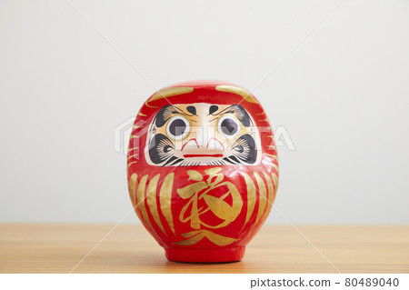 桌子上的達摩 80489040