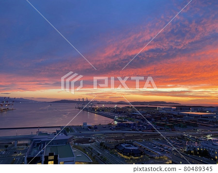 日落雲彩和海 日落雲彩和海 80489345