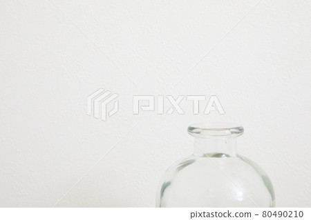 透明的瓶子 透明的瓶子 80490210