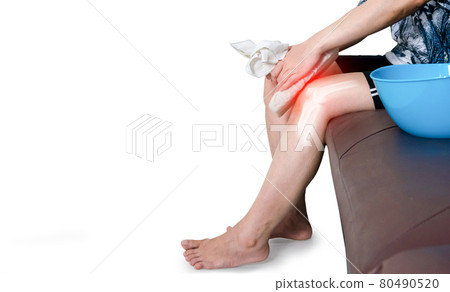 Human leg osteoarthritis inflammation of bone joints cold compress 80490520